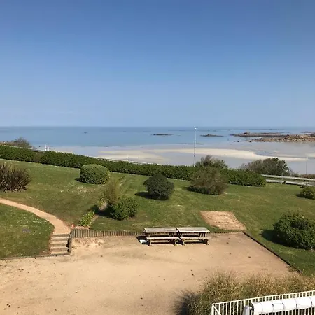 Les Terrasses De La De Trestel 아파트 *